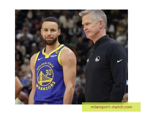 库里手臂被球迷拉拽 科尔回应勇士跌至第十争夺前六已不现实